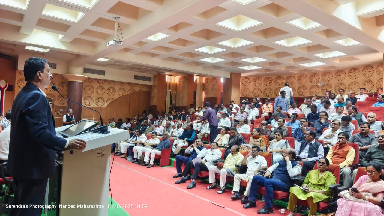 संलग्नित महाविद्यालयांच्या सर्वांगीण विकासासाठी विद्यापीठ प्रशासन कटिबद्ध – कुलगुरू डॉ. मनोहर चासकर