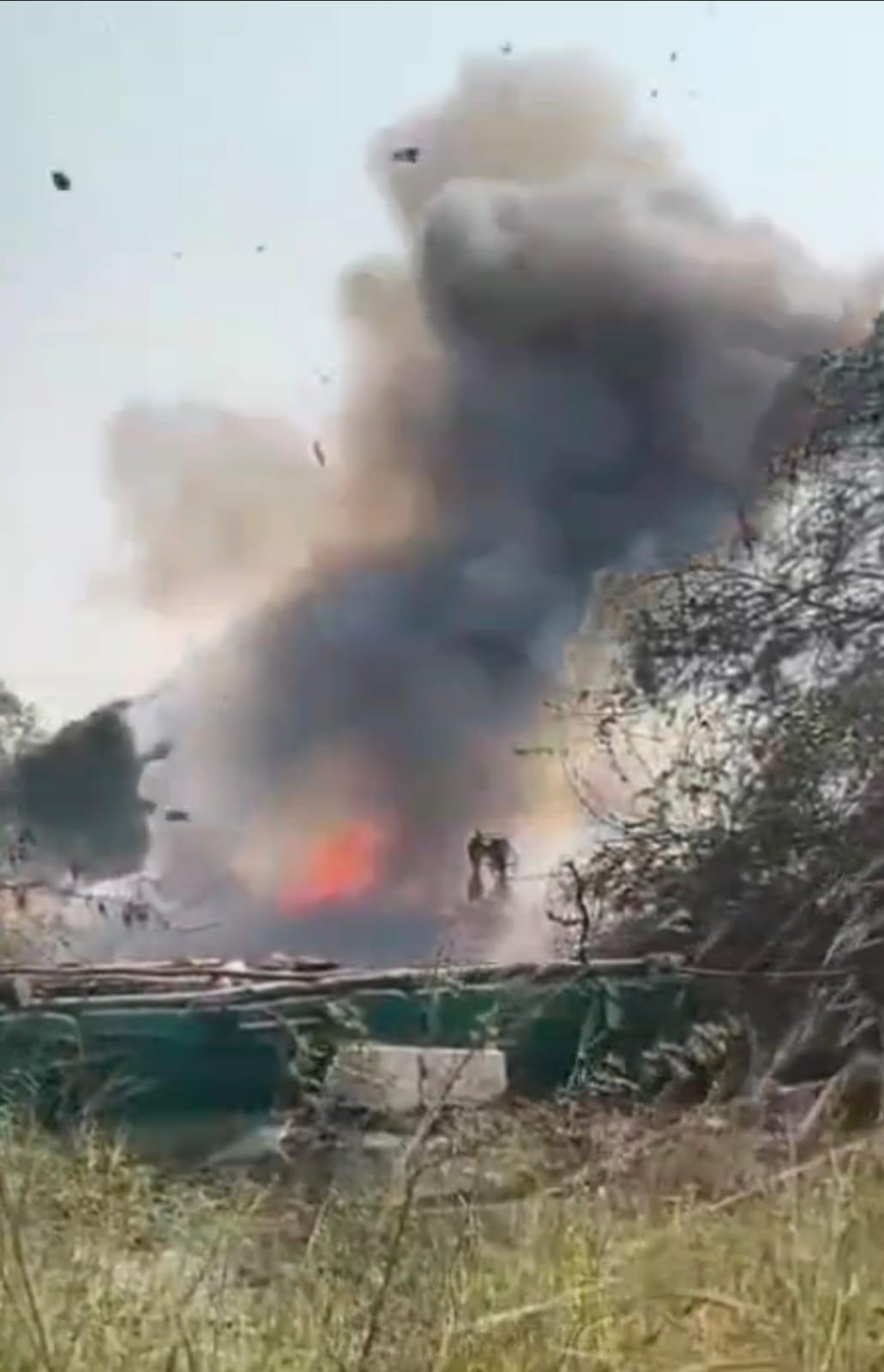 नांदेड तहसील प्रशासन व  पोलीसांची अवैध वाळू उत्खननाविरोधात संयुक्त मोठी कारवाई 49 लाखांचा मुद्देमाल नष्ट, 20 लाखांचे इंजिन जप्त