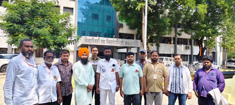 दुष्काळाच्या पार्श्वभूमीवर नांदेड सहित राज्यातील ऑटो चालकांचे इ चलन माफी देण्यात यावी. जयहिंद ऑटो सेनेची मुख्यमंत्र्यांकडे मागणी !