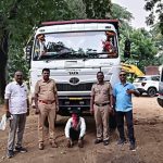 नांदेड पोलिसांची अवैध वाळू वाहतुकीविरोधात धडक कारवाई; ५ हायवा ट्रकांसह दीड कोटींहून अधिकचा मुद्देमाल जप्त