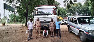 नांदेड पोलिसांची अवैध वाळू वाहतुकीविरोधात धडक कारवाई; ५ हायवा ट्रकांसह दीड कोटींहून अधिकचा मुद्देमाल जप्त