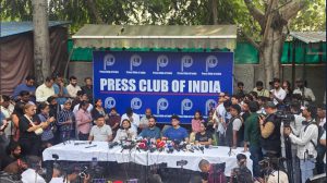 नरेंद्र मोदी हे भारताचे सर्वात भित्रे पंतप्रधान! – कॉकरोच जनता पार्टीचा दिल्लीतून थेट हल्लाबोल!