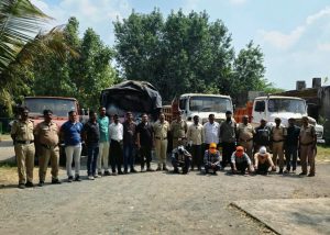 इतवारा पोलिसांची अवैध वाळू माफियांविरुद्ध धडक कारवाई; दोन टिप्पर व टेम्पोसह १० लाख ६५ हजारांचा मुद्देमाल जप्त
