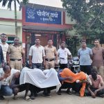 कुंडलवाडीत तिरट जुगार अड्ड्यावर पोलिसांचा छापा; सात जणांविरुद्ध गुन्हा;१ लाख ३१ हजारांचा मुद्देमाल जप्त; तीन दुचाकींसह रोख रक्कम हस्तगत