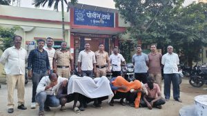 कुंडलवाडीत तिरट जुगार अड्ड्यावर पोलिसांचा छापा; सात जणांविरुद्ध गुन्हा;१ लाख ३१ हजारांचा मुद्देमाल जप्त; तीन दुचाकींसह रोख रक्कम हस्तगत