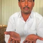 लोकशाहीचा भन्नाट खाक्या! नेत्याला फोन करणारा शेतकरी ठरला गुन्हेगार; पोलिसांकडून बेदम चोप अन् कोऱ्या बॉन्डवर सह्यांचे शाही सत्र!