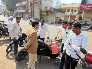दुष्काळात पशुधनासाठी चारा व्यवस्थापनावर भर द्या-जिल्हाधिकारी राहुल कर्डिले